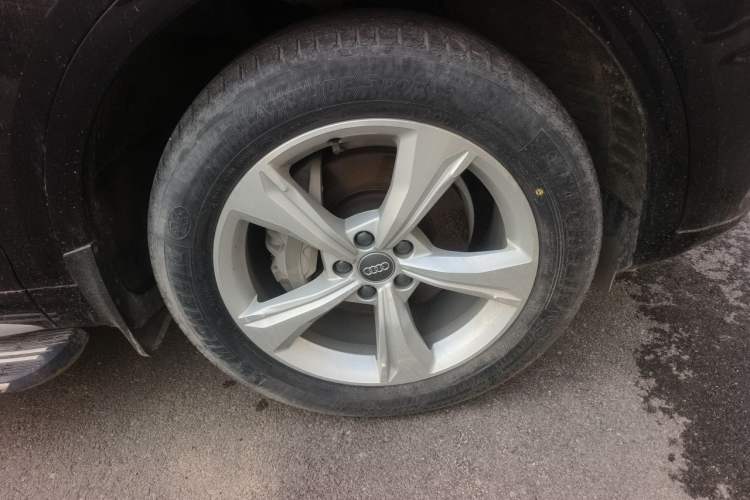 Used Audi Q5L 2018 40 TFSI Prestige Fashion Edition China VI Right Front Wheel Hub
