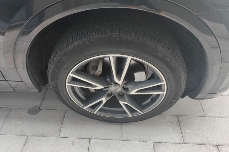 Used Audi Q5L 2018 40 TFSI Prestige Fashion Edition China VI Right Front Wheel Hub