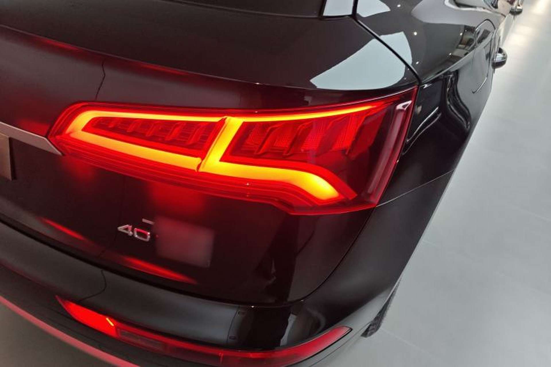 Used Audi Q5L 2018 40 TFSI Prestige Edition China V Right Rear Taillight