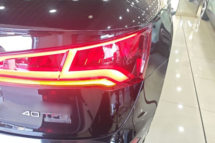 Used Audi Q5L 2018 40 TFSI Prestige Fashion Edition China VI Right Rear Taillight