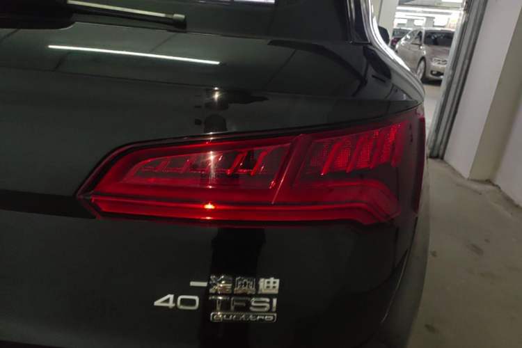 Used Audi Q5L 2018 40 TFSI Prestige Fashion Edition China V Right Rear Taillight