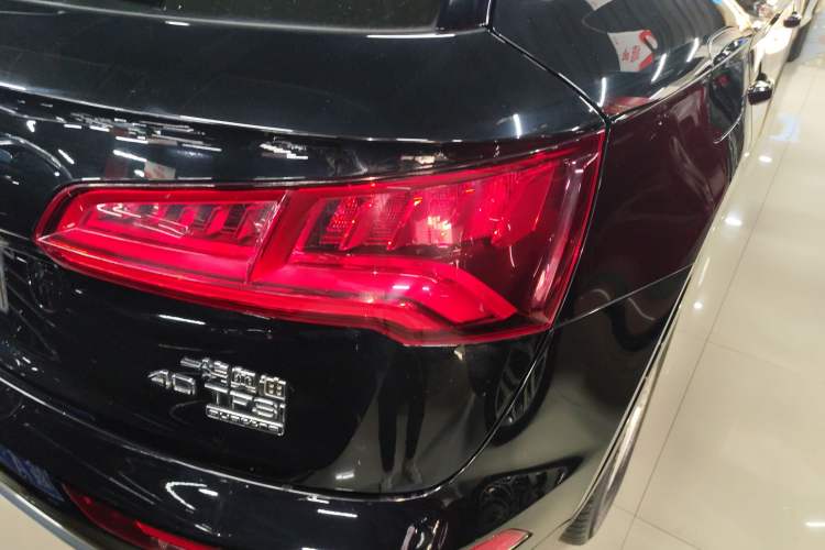 Used Audi Q5L 2018 40 TFSI Prestige Edition China V Right Rear Taillight
