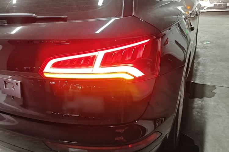 Used Audi Q5L 2018 40 TFSI Prestige Edition China V Right Rear Taillight