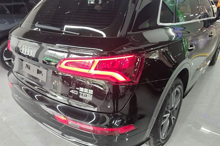 Used Audi Q5L 2018 40 TFSI Prestige Fashion Edition China VI Right Rear Taillight