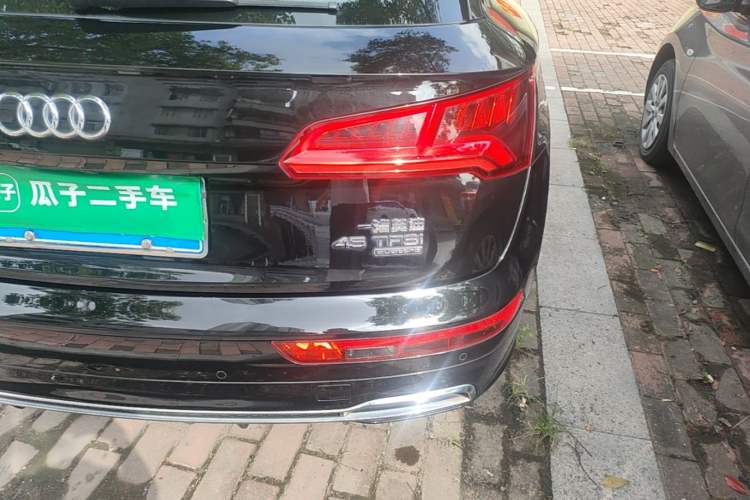 Used Audi Q5L 2018 45 TFSI Prestige Sport China V Right Rear Taillight