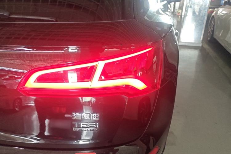 Used Audi Q5L 2018 40 TFSI Prestige Fashion Edition China VI Right Rear Taillight