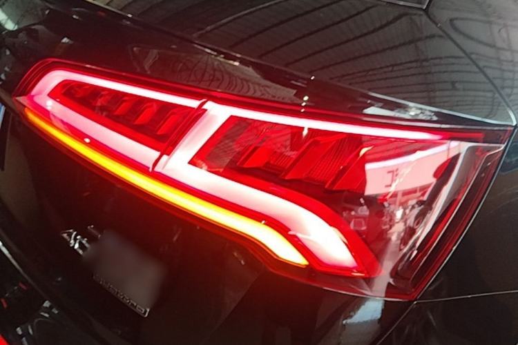 Used Audi Q5L 2018 40 TFSI Prestige Fashion Edition China VI Right Rear Taillight