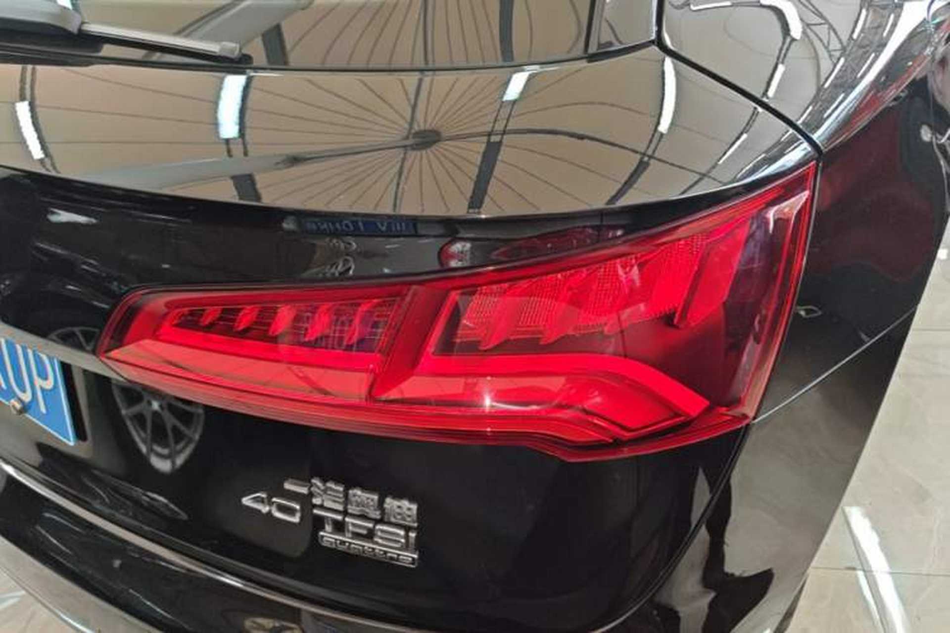 Used Audi Q5L 2018 40 TFSI Prestige Edition China VI Emission Standard Right Rear Taillight