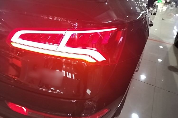Used Audi Q5L 2018 45 TFSI Prestige Fashion Edition China V Emission Standard Right Rear Taillight