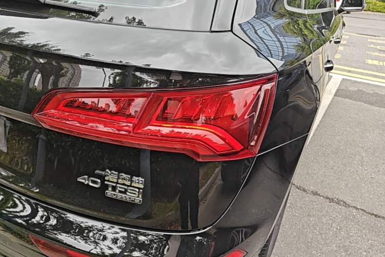 Used Audi Q5L 2018 40 TFSI Prestige Fashion Edition China VI Right Rear Taillight