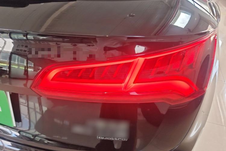 Used Audi Q5L 2018 40 TFSI Prestige Fashion Edition China VI Right Rear Taillight