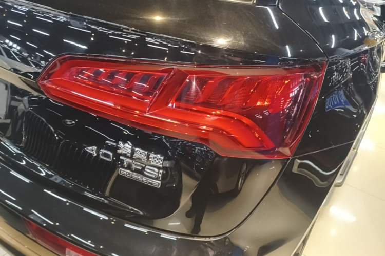 Used Audi Q5L 2018 40 TFSI Prestige Fashion Edition China V Right Rear Taillight