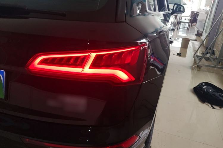 Used Audi Q5L 2018 40 TFSI Prestige Fashion Edition China VI Right Rear Taillight