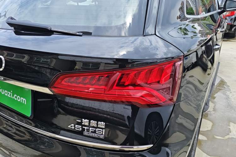 Used Audi Q5L 2018 45 TFSI Prestige Fashion Edition China VI Emission Standard Right Rear Taillight