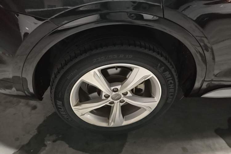 Used Audi Q5L 2018 40 TFSI Prestige Edition China V Right Rear Wheel Hub