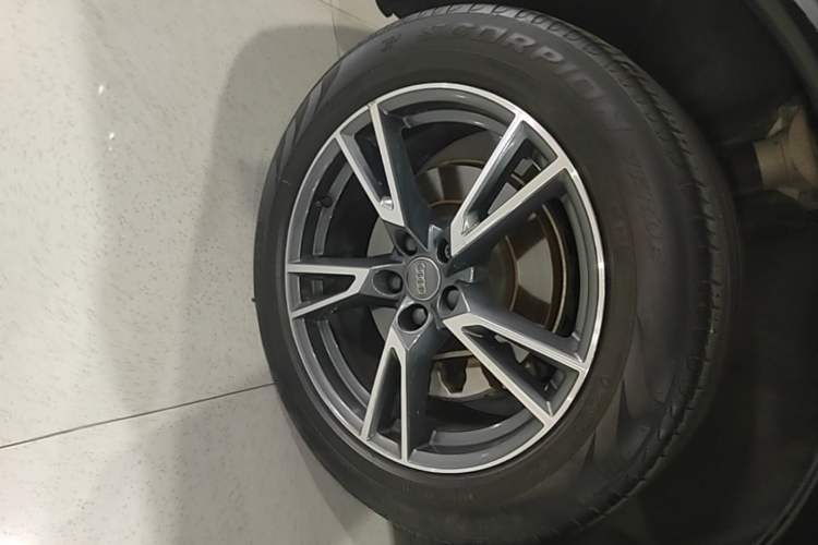 Used Audi Q5L 2018 45 TFSI Prestige Fashion Edition China VI Emission Standard Right Rear Wheel Hub