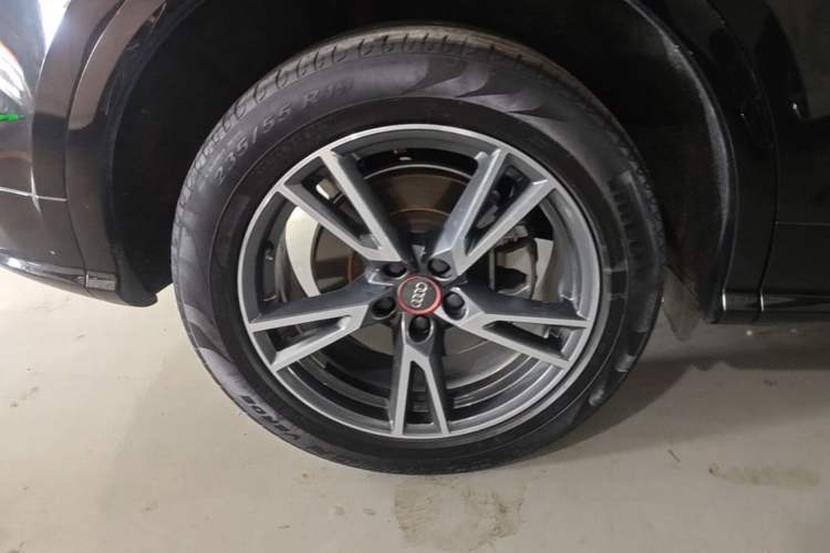 Used Audi Q5L 2018 40 TFSI Prestige Fashion Edition China VI Right Rear Wheel Hub