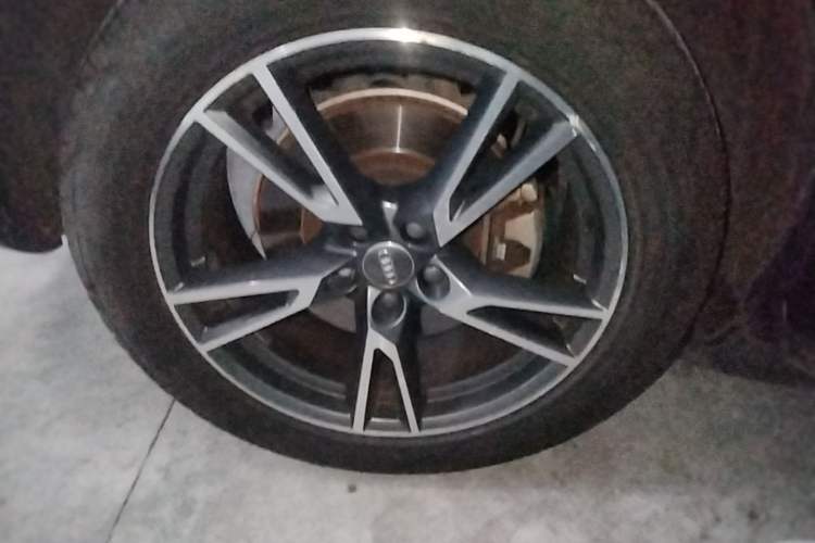 Used Audi Q5L 2018 40 TFSI Prestige Fashion Edition China VI Right Rear Wheel Hub