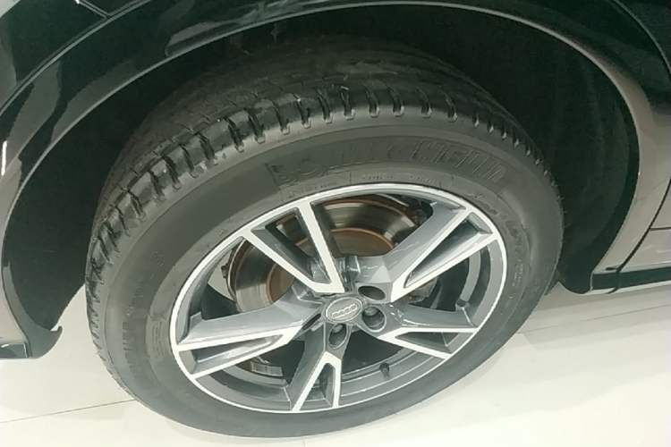 Used Audi Q5L 2018 40 TFSI Prestige Fashion Edition China VI Right Rear Wheel Hub