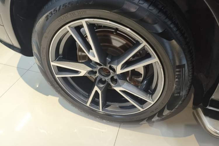 Used Audi Q5L 2018 40 TFSI Prestige Fashion Edition China V Right Rear Wheel Hub