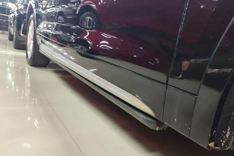 Used Audi Q5L 2018 40 TFSI Prestige Edition China V Right Side Sill