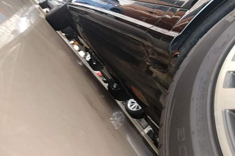 Used Audi Q5L 2018 40 TFSI Prestige Fashion Edition China VI Right Side Sill