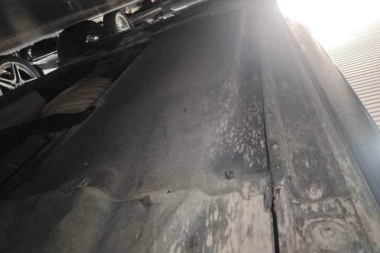 Used Audi Q5L 2018 40 TFSI Prestige Fashion Edition China VI Right Side Sill