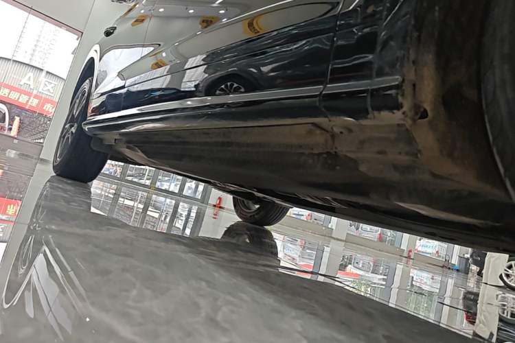 Used Audi Q5L 2018 45 TFSI Prestige Fashion Edition China VI Emission Standard Right Side Sill