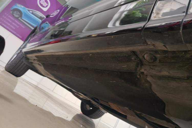 Used Audi Q5L 2018 40 TFSI Prestige Fashion Edition China VI Right Side Sill