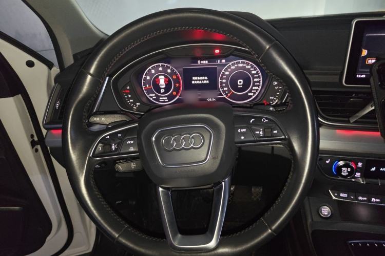 Used Audi Q5L 2018 40 TFSI Prestige Fashion Edition China V Steering Wheel