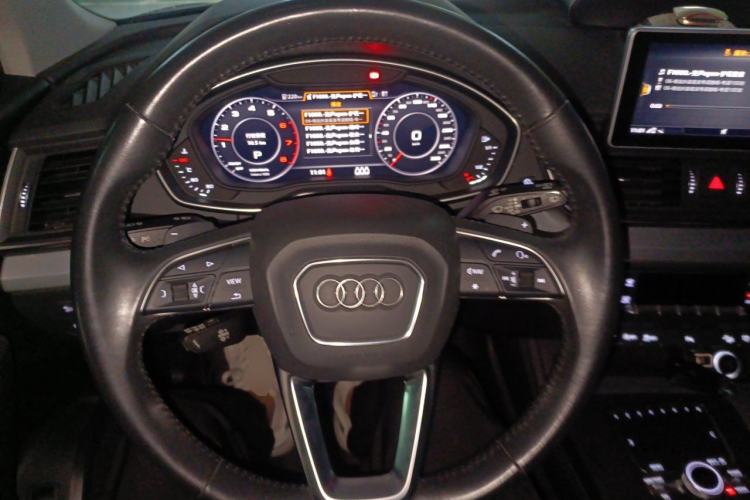 Used Audi Q5L 2018 40 TFSI Prestige Fashion Edition China VI Steering Wheel