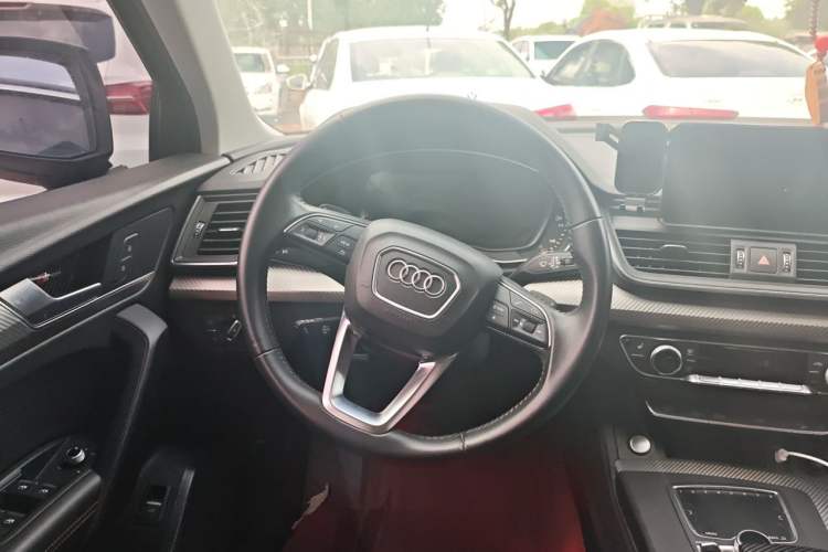 Used Audi Q5L 2018 45 TFSI Prestige Fashion Edition China VI Emission Standard Steering Wheel