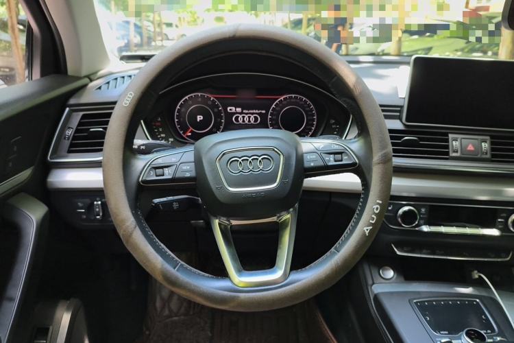 Used Audi Q5L 2018 40 TFSI Prestige Fashion Edition China V Steering Wheel