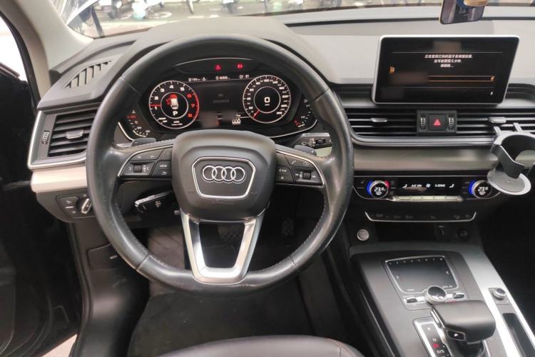 Used Audi Q5L 2018 40 TFSI Prestige Fashion Edition China V Steering Wheel