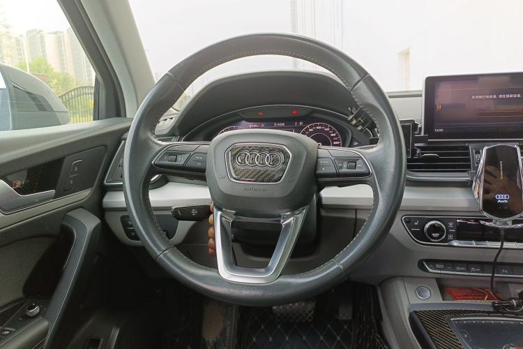 Used Audi Q5L 2018 40 TFSI Prestige Fashion Edition China V Steering Wheel