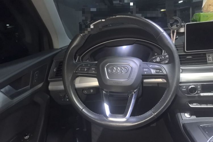 Used Audi Q5L 2018 40 TFSI Prestige Fashion Edition China V Steering Wheel