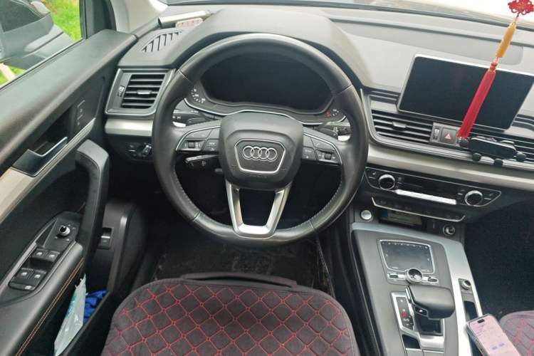 Used Audi Q5L 2018 40 TFSI Prestige Fashion Edition China V Steering Wheel