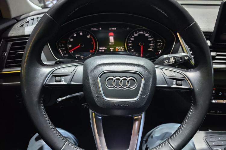 Used Audi Q5L 2018 40 TFSI Prestige Edition China VI Emission Standard Steering Wheel