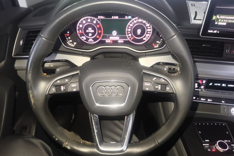 Used Audi Q5L 2018 40 TFSI Prestige Fashion Edition China VI Steering Wheel