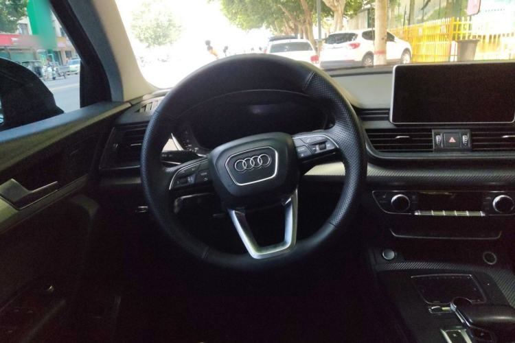 Used Audi Q5L 2018 40 TFSI Prestige Fashion Edition China VI Steering Wheel