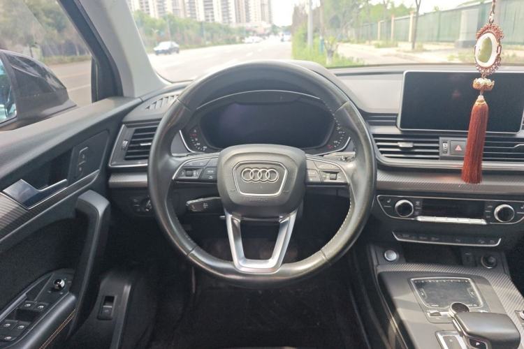 Used Audi Q5L 2018 45 TFSI Prestige Fashion Edition China VI Emission Standard Steering Wheel