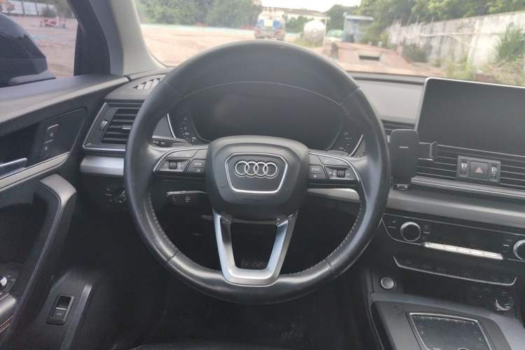 Used Audi Q5L 2018 40 TFSI Prestige Fashion Edition China V Steering Wheel