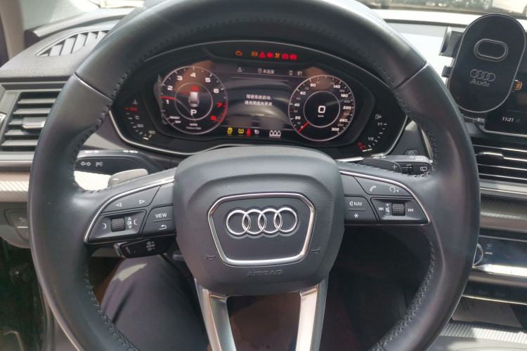 Used Audi Q5L 2018 45 TFSI Prestige Fashion Edition China VI Emission Standard Steering Wheel