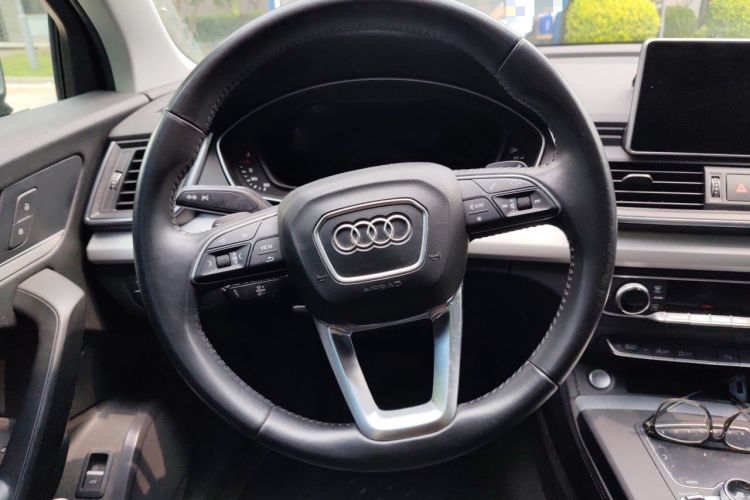Used Audi Q5L 2018 40 TFSI Prestige Fashion Edition China V Steering Wheel