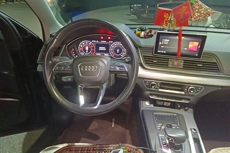 Used Audi Q5L 2018 40 TFSI Prestige Fashion Edition China V Steering Wheel