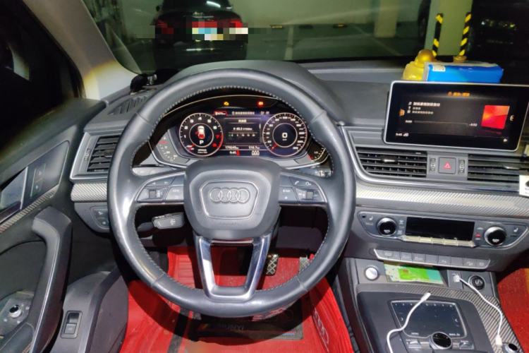 Used Audi Q5L 2018 45 TFSI Prestige Fashion Edition China V Emission Standard Steering Wheel