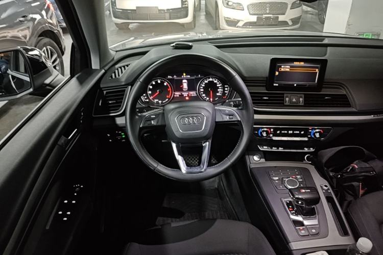 Used Audi Q5L 2018 40 TFSI Prestige Edition China V Steering Wheel