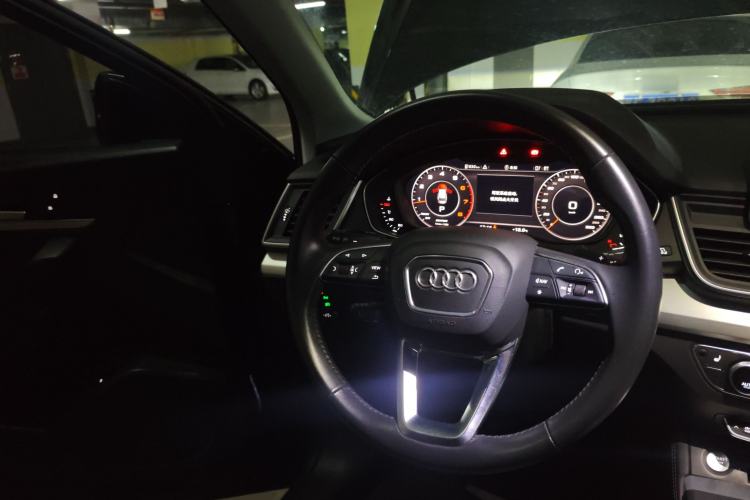Used Audi Q5L 2018 40 TFSI Prestige Fashion Edition China VI Steering Wheel