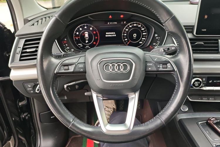 Used Audi Q5L 2018 40 TFSI Prestige Fashion Edition China VI Steering Wheel