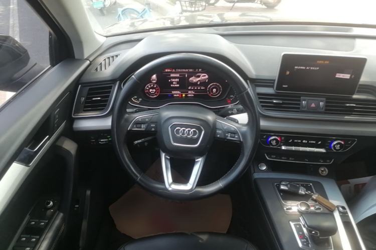 Used Audi Q5L 2018 40 TFSI Prestige Fashion Edition China V Steering Wheel